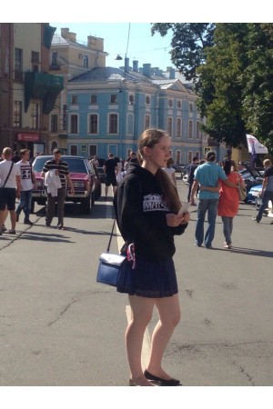 Вышивка на 16 толстовках логотипа matsuri garage для ребят из гаража которые прокачают вашу тачку!