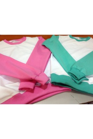 Детские свитшоты оптом в Санкт-Петербурге - 12 штук