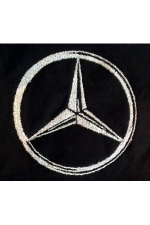 Индивидуальная вышивка на свитшоте 