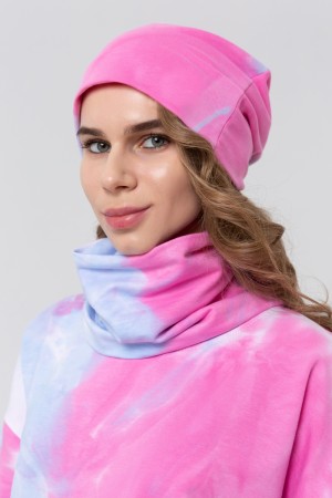 Snoop and beanie TAI-DAY