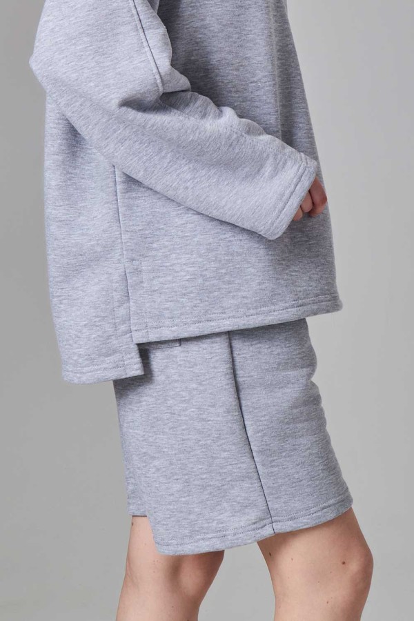 Серые шорты оверсайз удлиненные (бермуды)   Магазин Толстовок Шорты Оверсайз - Женский размерный ряд