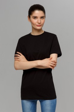 Черная футболка женская