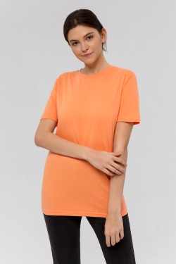Персиковая футболка женская