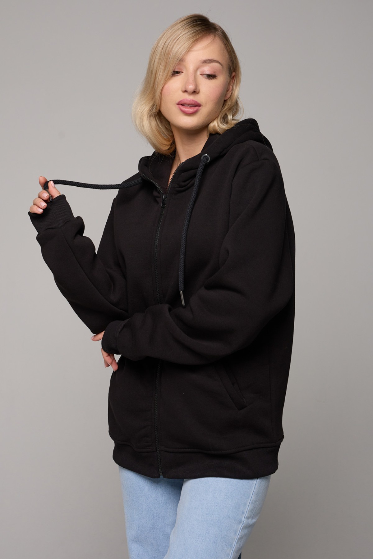 Черная худи на молнии женская с капюшоном премиум — фото 5