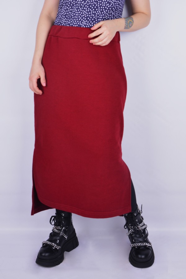 Юбки из футера Юбка из футера длинная с разрезом однотонная бордовая 2 Юбка из футера длинная с разрезом однотонная бордовая Магазин Толстовок Юбки из футера