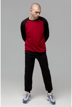 Мужской спортивный костюм на лето: бордовый свитшот реглан с черным рукавом и черные брюки