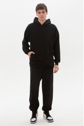 Черный спортивный костюм оверсайз утепленный: худи oversize и брюки джоггеры