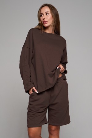 Костюм оверсайз трикотажный петельный коричневый: шорты и свитшот