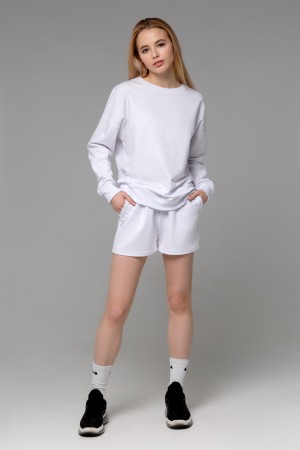 Летний женский спортивный костюм белый: свитшот с рукавом оверсайз и шорты 