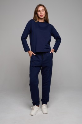 Костюмы женские брюки и лонгслив однотонные, у нас возможно купить от 1 шт со склада или заказать пошив оптом. Идеален под брендирование