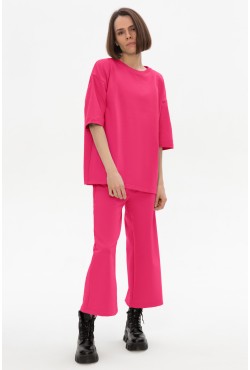 Костюм с кюлотами и оверсайз футболкой неон розовый женский Костюм с кюлотами и оверсайз футболкой неон розовый женский