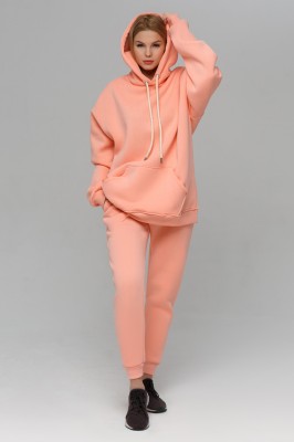 Женский костюм двойка оверсайз утепленный персикового цвета