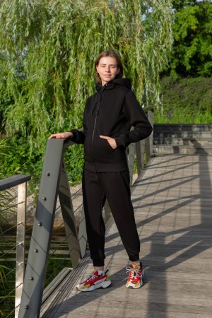 Женский зимний спортивный костюм премиум: черная толстовка на молнии с капюшоном и брюки 