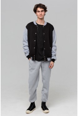 Мужской спортивный костюм: черный бомбер и серые брюки