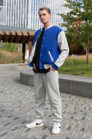 Мужской спортивный костюм: васильковый бомбер и серые брюки
