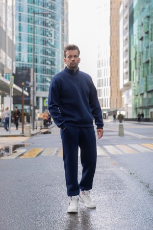 Мужской зимний спортивный костюм темно-синий: cвитшот с короткой молнией и теплые спортивные брюки