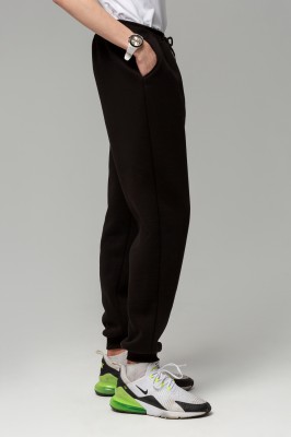 Купить брюки оптом на швейном производстве: у нас много изделий на складе, можем также пошить брюки в вашем цвете. Предлагаем брендирование - печат...