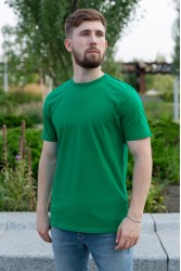 Мужская зелёная футболка