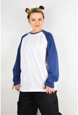 Женский лонгслив белый-индиго контрастный трикотажный белая основа темно-синий рукав