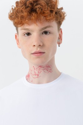 Высокое качество материала и пошива гарантирует долгое использование футболок - заказывайте футболки у производителя в Москве