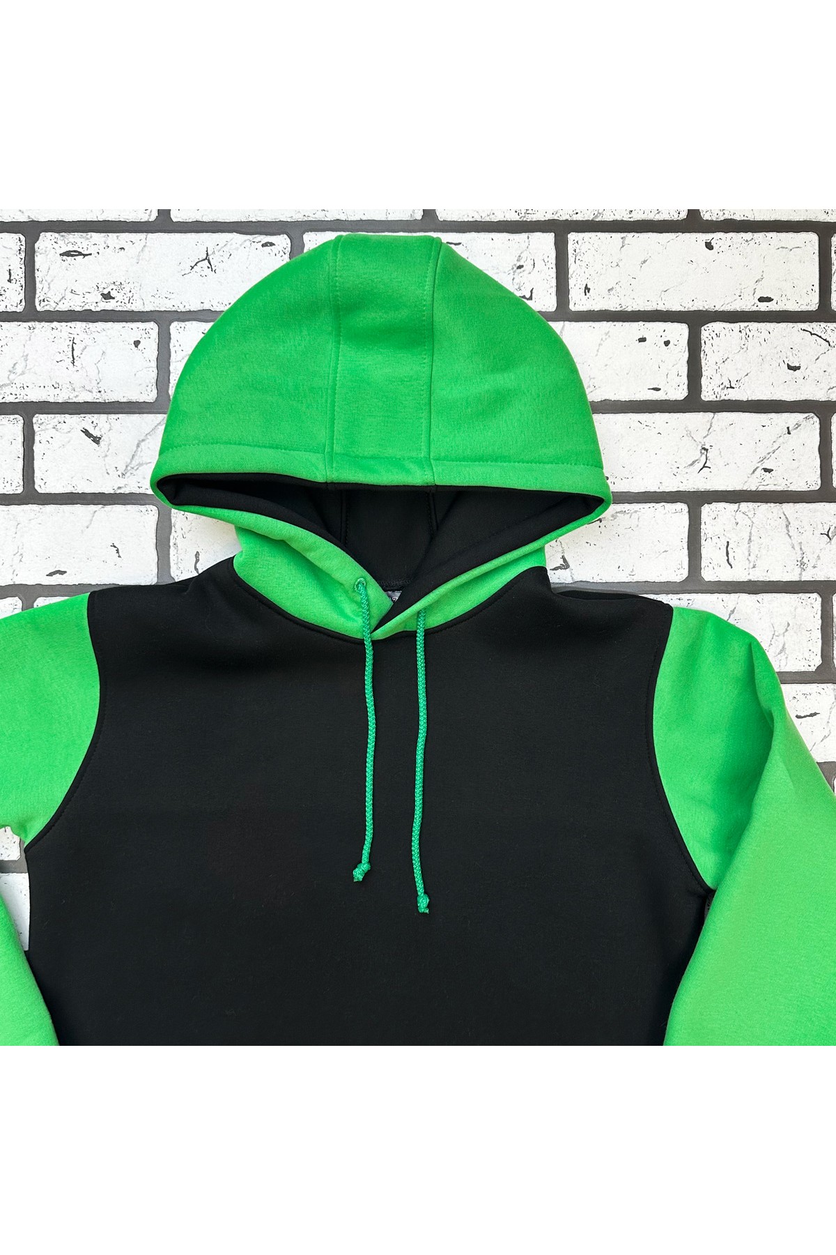Black light Green Hoodie Мужская толстовка худи классическая двухцветная: черный-светло зеленый 320гр/м.кв — фото 4