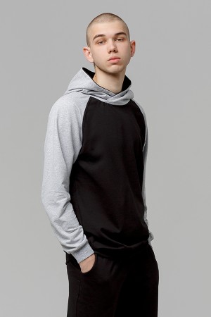 Мужской лонгслив черный с серым рукавом-реглан с капюшоном летний