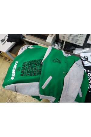 17 бомберов с нанесением asia go на груди и руковах