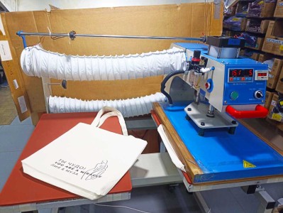 Запечатка партии шопперов, изготовление мерча